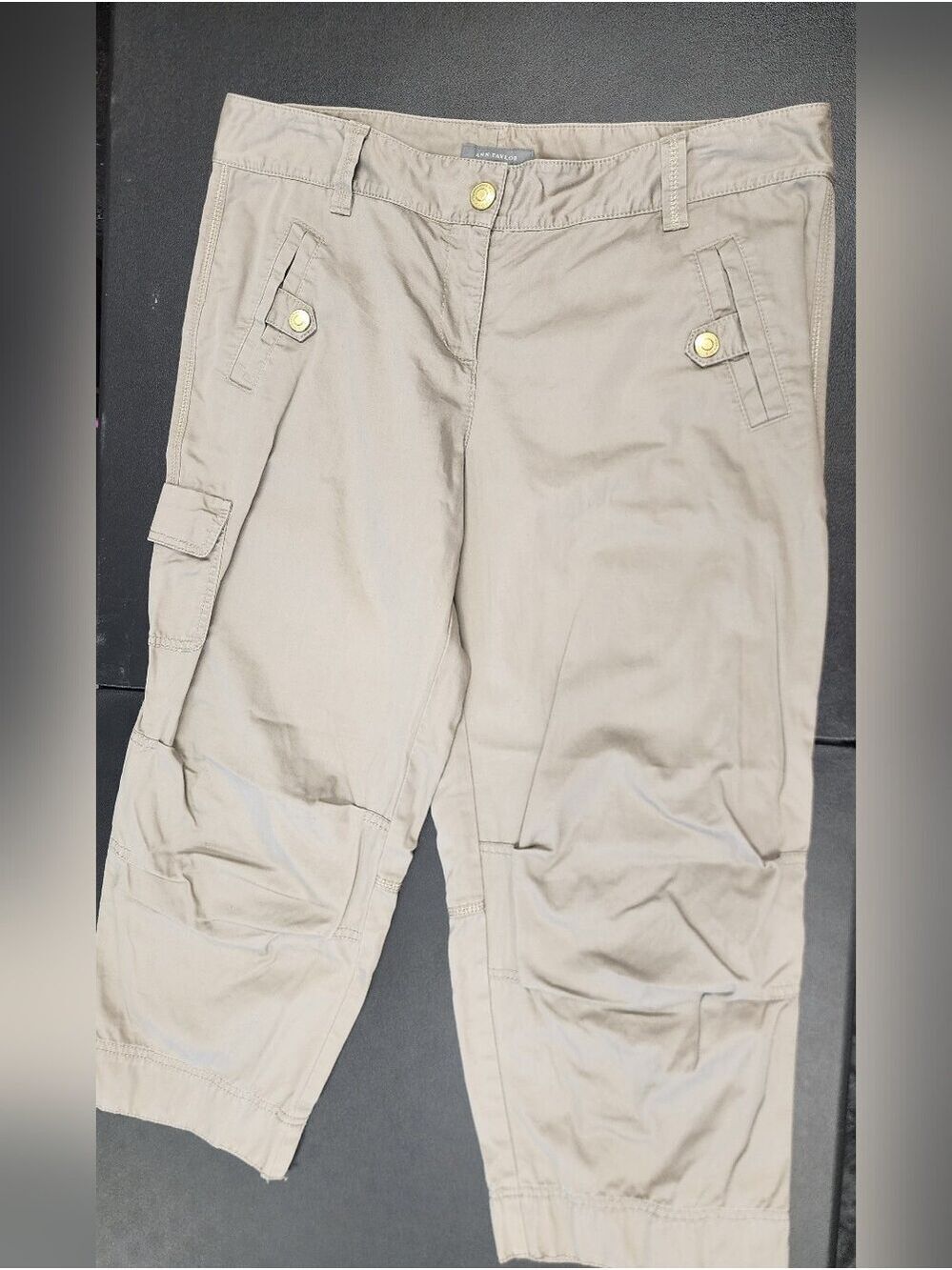 Ann Taylor Loft Khaki Sz 10 Ladies  Cargo Capris - Neutral Beige
